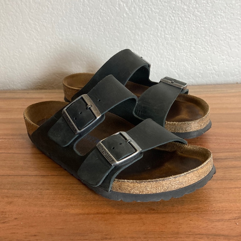 Classic Black Leather Birkenstocks Size 7